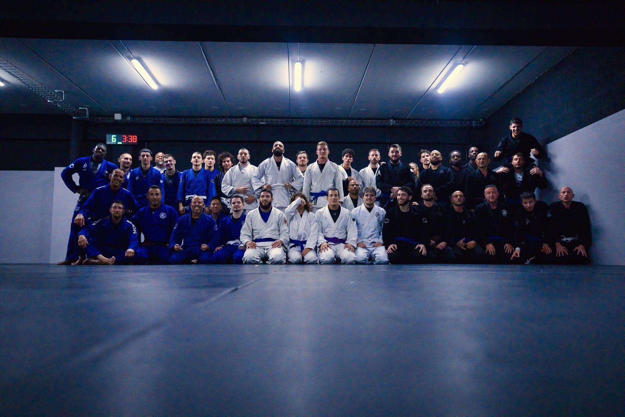 Les adhérents du VKG Lagny 77 réunis sur le tatami